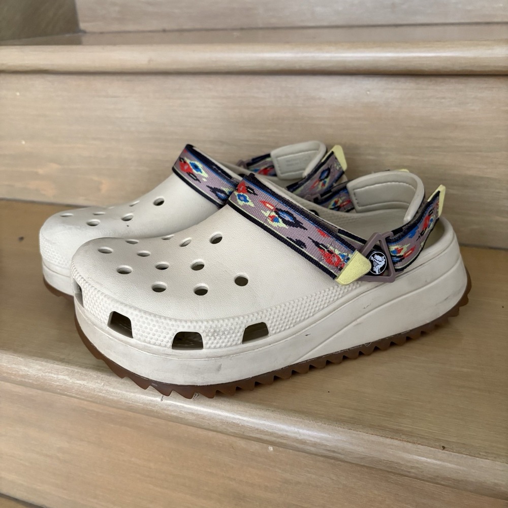 Crocs Unisex Classic Hiker Ikat Clogs Beige Men's Size 7 Women's Size 9 Gum Sole